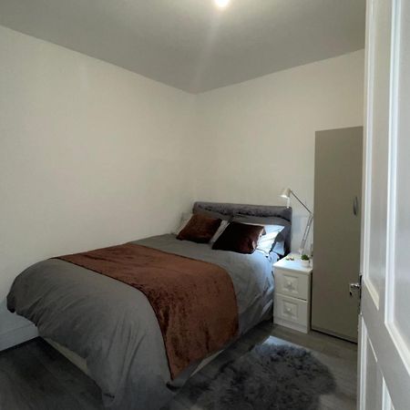 Cozy Rooms 25 Min Liverpool Street Лондон Екстер'єр фото